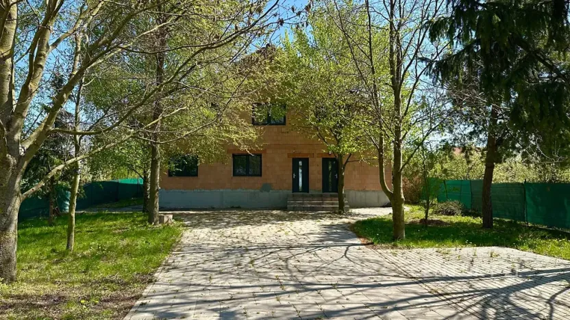 Prodej rodinného domu, Ivaň, 319 m2