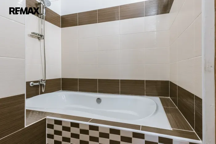 Prodej bytu 1+1, Bystřany, Pražská, 36 m2