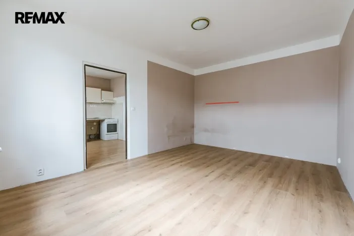 Prodej bytu 1+1, Bystřany, Pražská, 36 m2