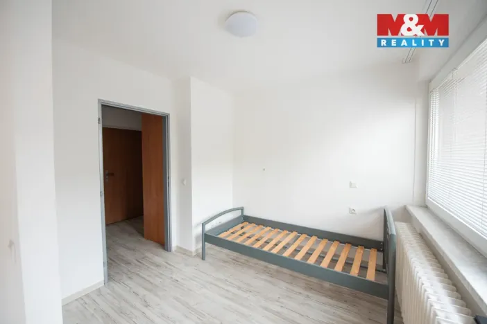 Pronájem bytu 1+kk, Hradec Králové, Sušilova, 32 m2