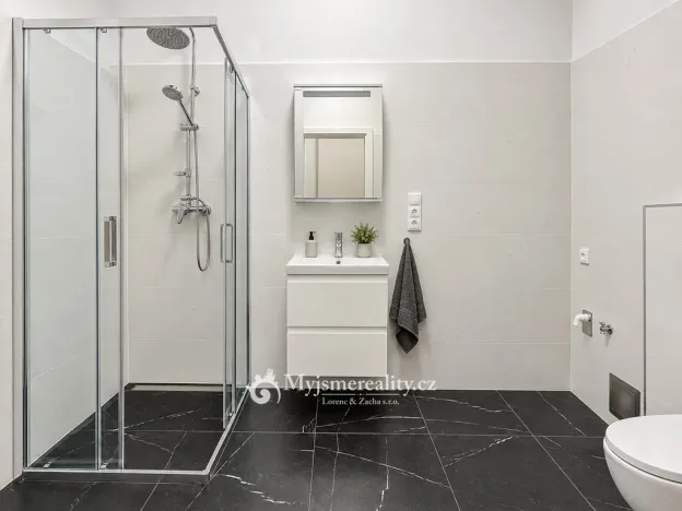 Prodej bytu 2+kk, Znojmo, Mariánské náměstí, 53 m2
