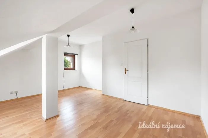 Pronájem bytu 2+1, Praha - Horní Počernice, Otovická, 53 m2