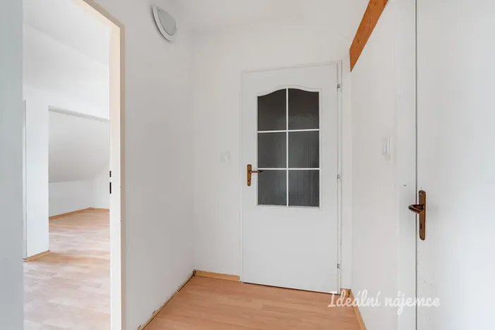 Pronájem bytu 2+1, Praha - Horní Počernice, Otovická, 53 m2