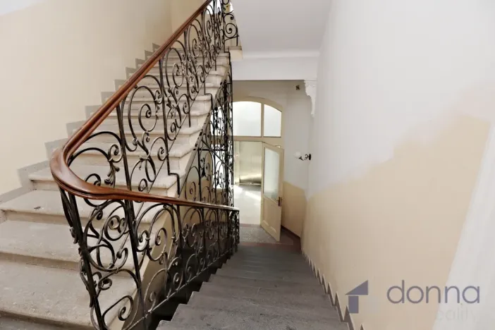 Pronájem kanceláře, Praha, Bělehradská, 100 m2