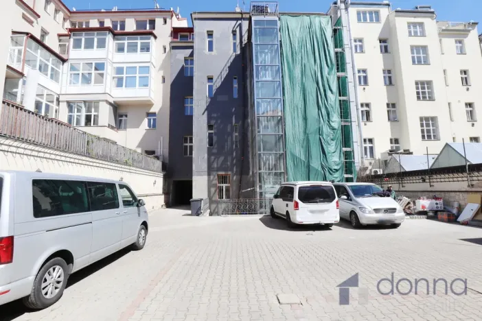 Pronájem kanceláře, Praha, Bělehradská, 100 m2