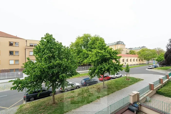 Pronájem bytu 2+1, Praha - Hradčany, Na valech, 79 m2
