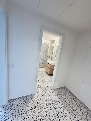 Pronájem bytu 1+kk, Praha - Radlice, U Komína, 37 m2