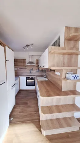 Pronájem bytu 3+kk, Praha, Hennerova, 72 m2