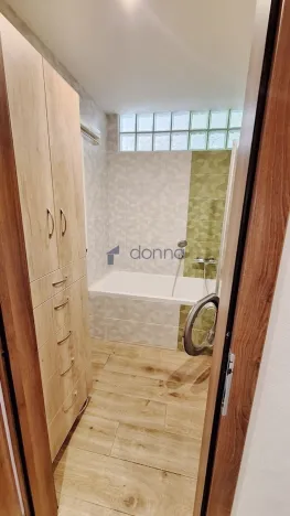 Pronájem bytu 3+kk, Praha, Hennerova, 72 m2