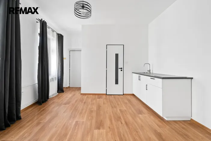Pronájem bytu 1+kk, Úpice, Dr. E. Beneše, 20 m2