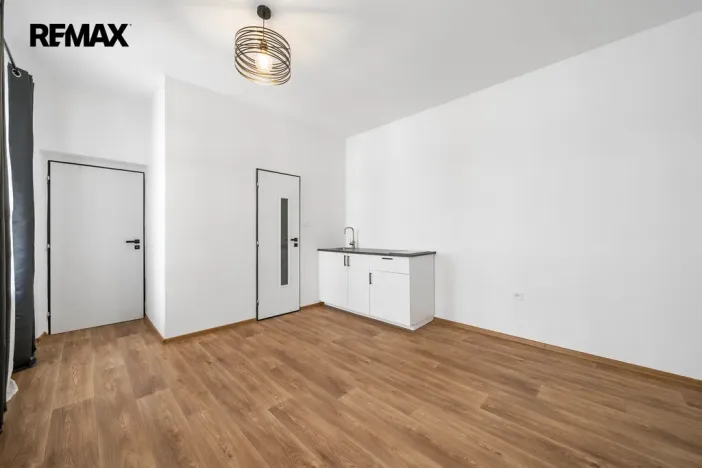 Pronájem bytu 1+kk, Úpice, Dr. E. Beneše, 20 m2