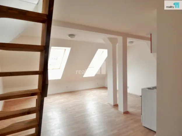 Prodej bytu 3+kk, Praha - Hrdlořezy, Českobrodská, 72 m2