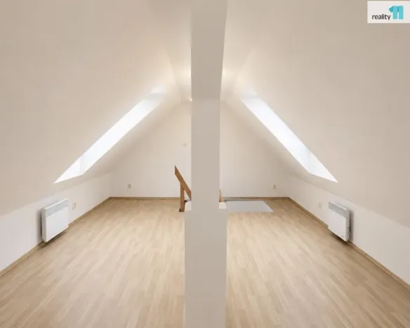 Prodej bytu 3+kk, Praha - Hrdlořezy, Českobrodská, 72 m2