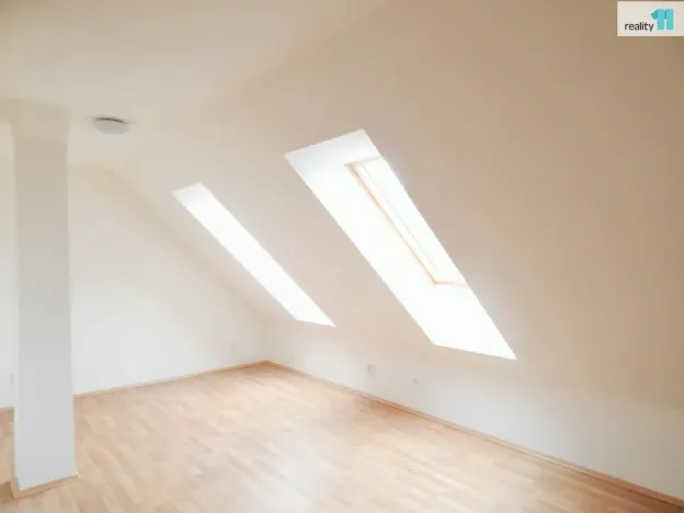 Prodej bytu 3+kk, Praha - Hrdlořezy, Českobrodská, 72 m2