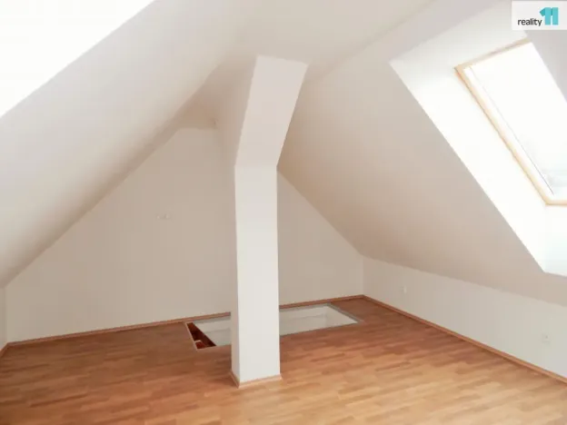 Prodej bytu 3+kk, Praha - Hrdlořezy, Českobrodská, 72 m2