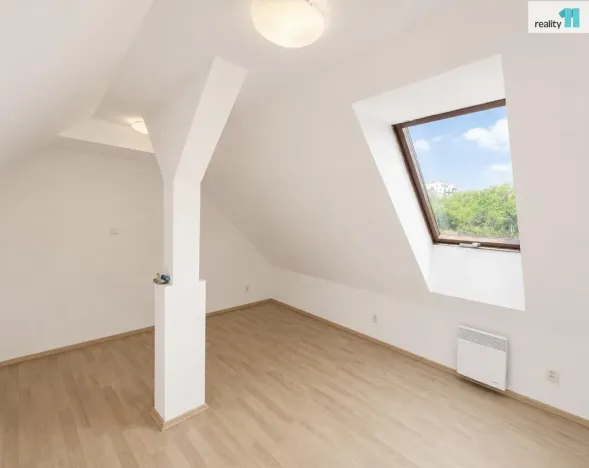 Prodej bytu 3+kk, Praha - Hrdlořezy, Českobrodská, 72 m2
