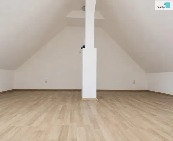Prodej bytu 3+kk, Praha - Hrdlořezy, Českobrodská, 72 m2