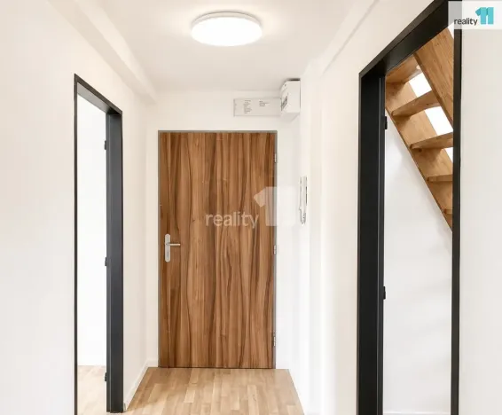 Prodej bytu 3+kk, Praha - Hrdlořezy, Českobrodská, 72 m2