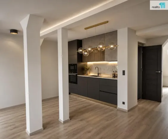 Prodej bytu 3+kk, Praha - Hrdlořezy, Českobrodská, 72 m2