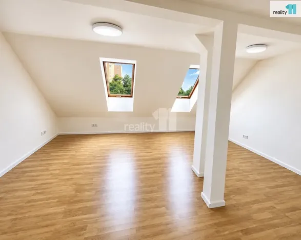 Prodej bytu 3+kk, Praha - Hrdlořezy, Českobrodská, 72 m2