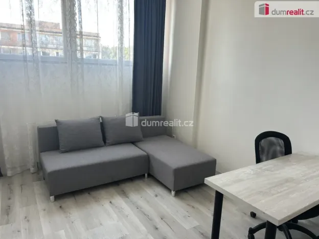 Pronájem bytu 3+kk, Zruč nad Sázavou, náměstí Míru, 65 m2