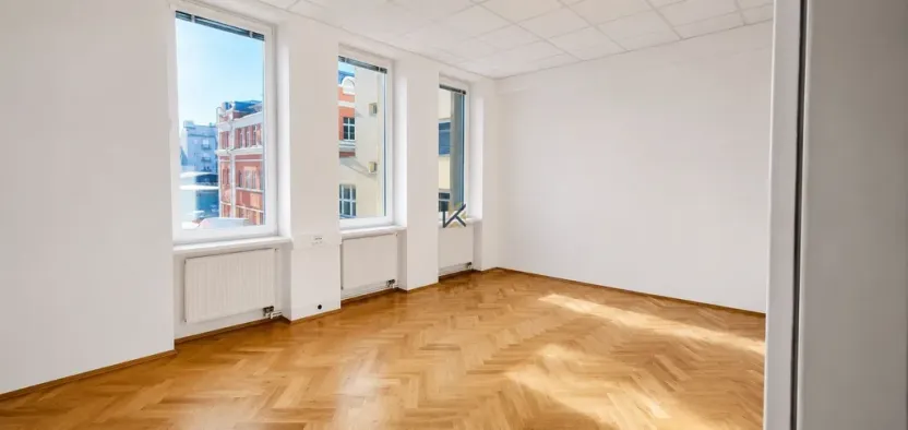 Pronájem kanceláře, Praha - Smíchov, Rozkošného, 280 m2