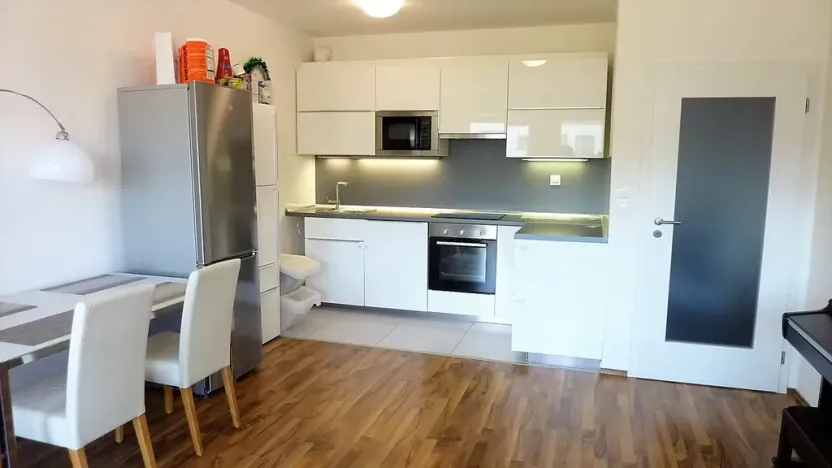 Pronájem bytu 2+kk, Praha - Modřany, Fikerova, 67 m2