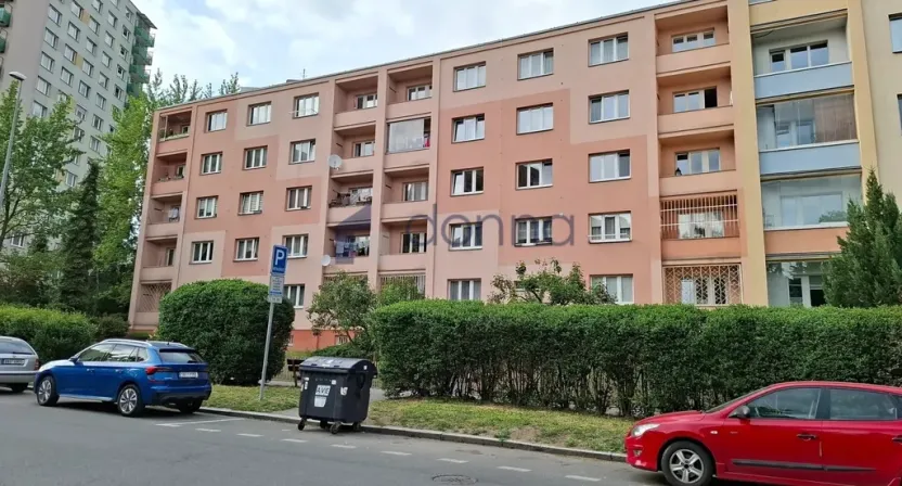 Prodej bytu 2+1, Praha, Sněženková, 52 m2