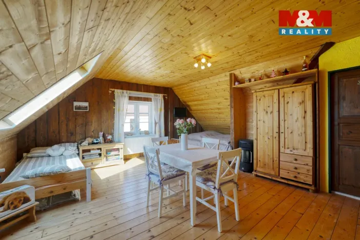 Prodej rodinného domu, Strážov, 359 m2