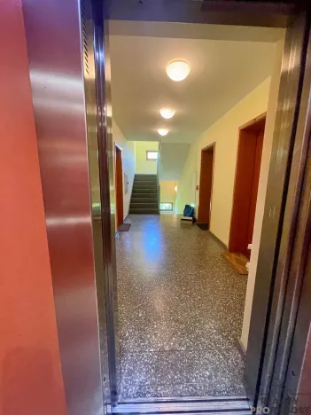 Pronájem bytu 1+kk, Praha, Na okraji, 33 m2