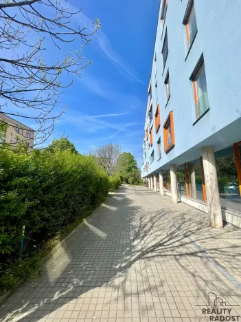 Pronájem bytu 1+kk, Praha, Na okraji, 33 m2