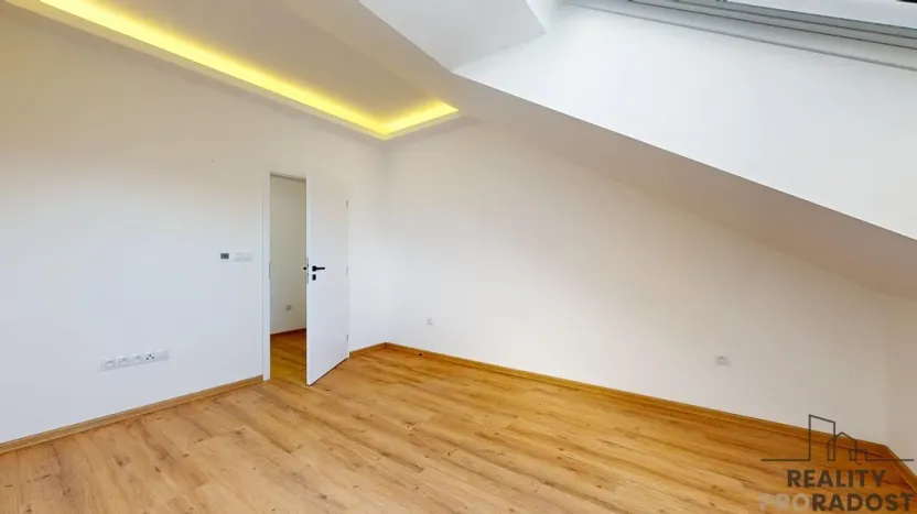Prodej bytu 3+kk, Třebíč - Vnitřní Město, Karlovo nám., 80 m2
