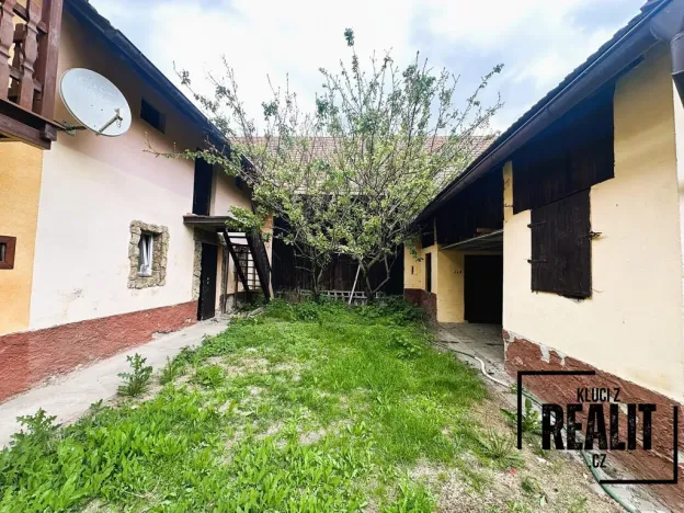Prodej rodinného domu, Chorušice - Zahájí, 170 m2