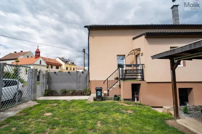 Prodej rodinného domu, Obrnice, nám. 5. května, 195 m2