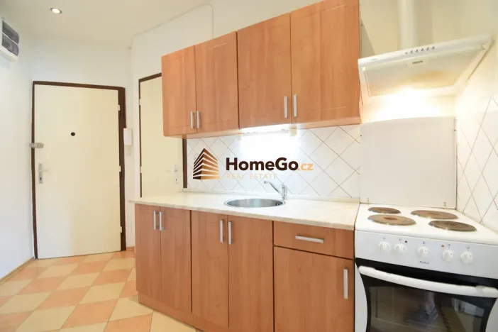 Pronájem bytu 2+kk, Praha - Nusle, U gymnázia, 50 m2