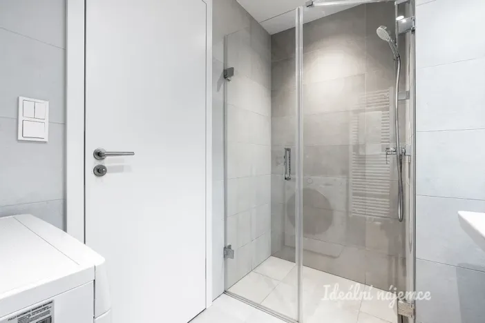 Pronájem bytu 1+kk, Praha - Holešovice, U průhonu, 31 m2