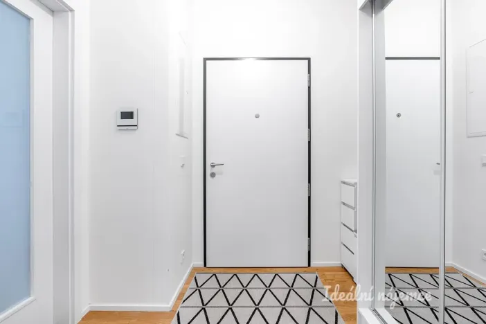 Pronájem bytu 1+kk, Praha - Holešovice, U průhonu, 31 m2