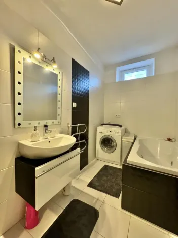 Pronájem bytu 2+1, Krnov - Pod Bezručovým vrchem, Příční, 55 m2