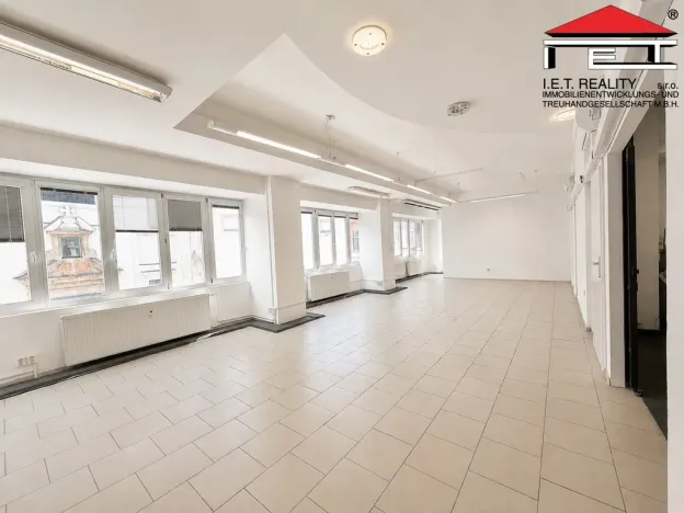 Pronájem obchodního prostoru, Brno, Josefská, 75 m2
