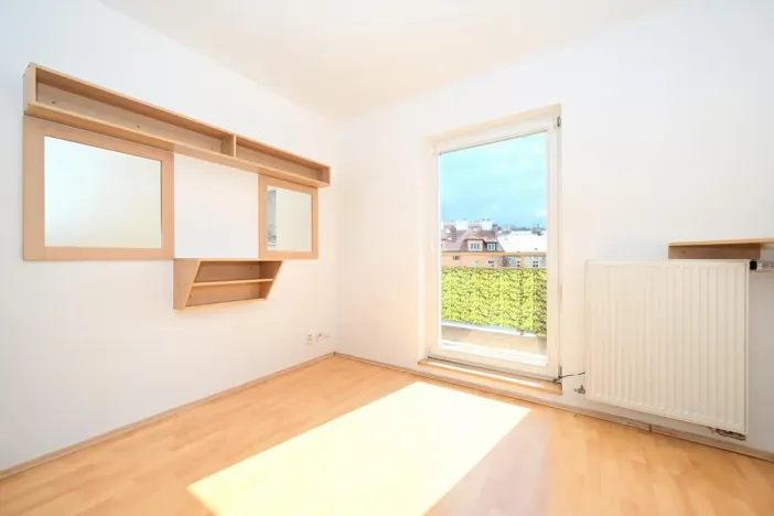 Pronájem bytu 2+kk, Praha - Vysočany, Spojovací, 36 m2
