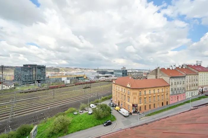 Pronájem bytu 2+kk, Praha - Vysočany, Spojovací, 36 m2