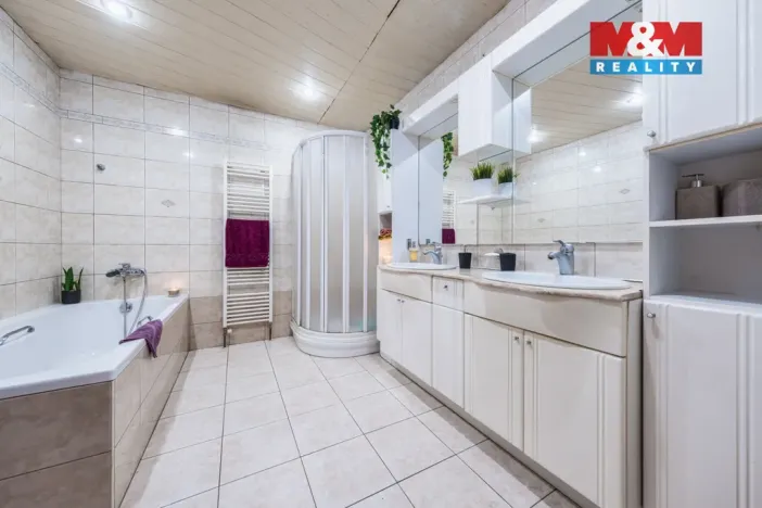 Prodej rodinného domu, Hřiměždice, 325 m2
