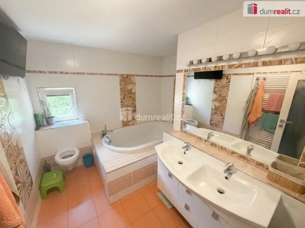 Prodej rodinného domu, Říčany - Jažlovice, Strmá, 160 m2