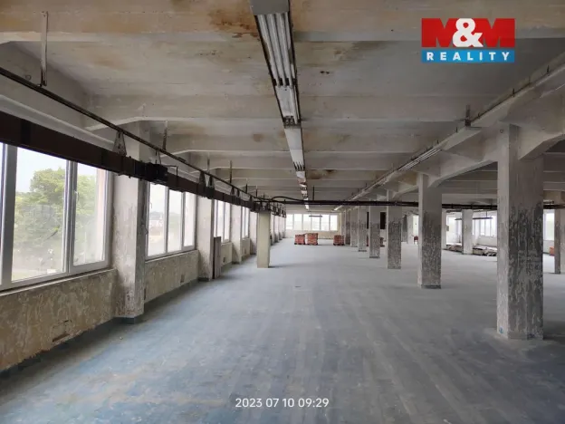 Pronájem obchodního prostoru, Varnsdorf, Bratislavská, 700 m2