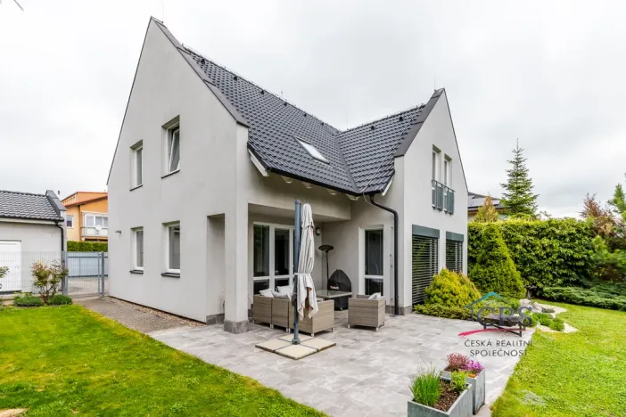 Prodej rodinného domu, Hostivice, 242 m2