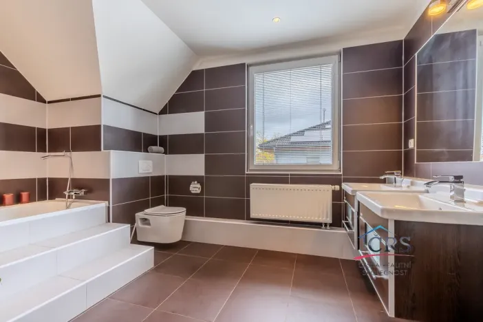 Prodej rodinného domu, Hostivice, 242 m2