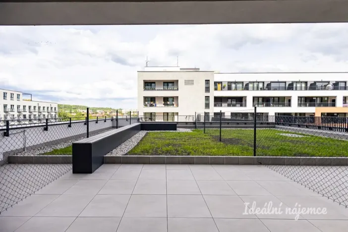 Pronájem bytu 1+kk, Praha - Hloubětín, Poděbradská, 37 m2