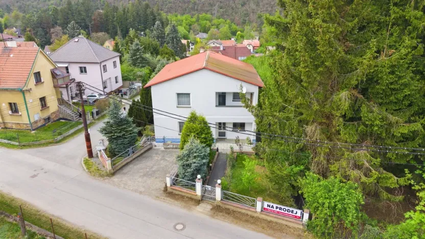 Prodej rodinného domu, Zadní Třebaň, Na Bořích, 239 m2