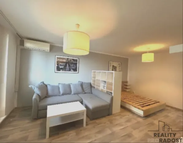 Pronájem bytu 1+1, Hodonín, Brandlova, 39 m2