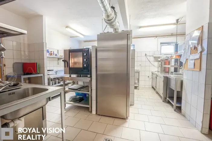 Pronájem restaurace, Brno, Martinkova, 210 m2